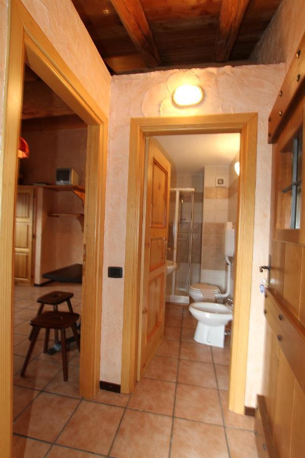 Residence Trompe-L'Oeil Champoluc Bagian luar foto